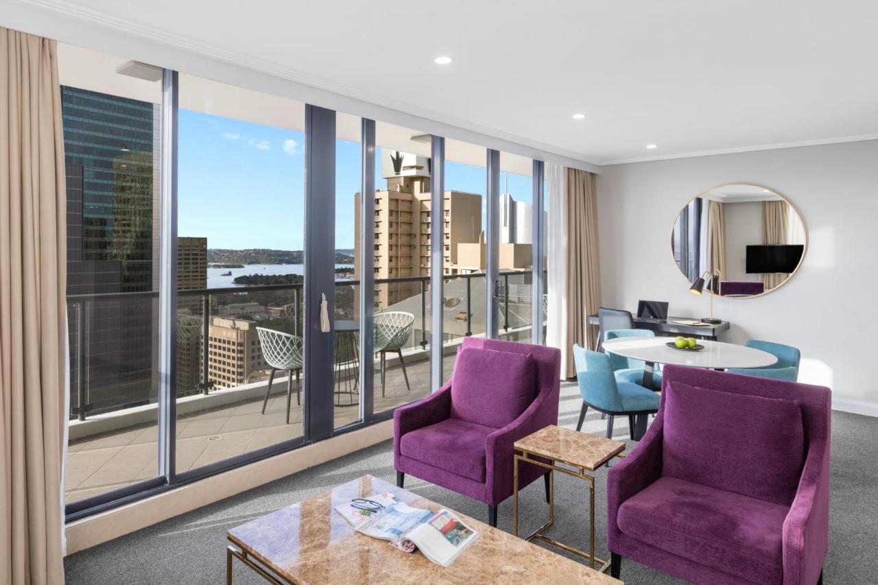 Meriton Suites Pitt Street, Сидни Екстериор снимка A staged apartment at the new complex
