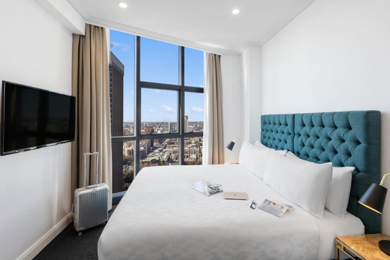 Meriton Suites Pitt Street, Сидни Екстериор снимка A bedroom at the hotel