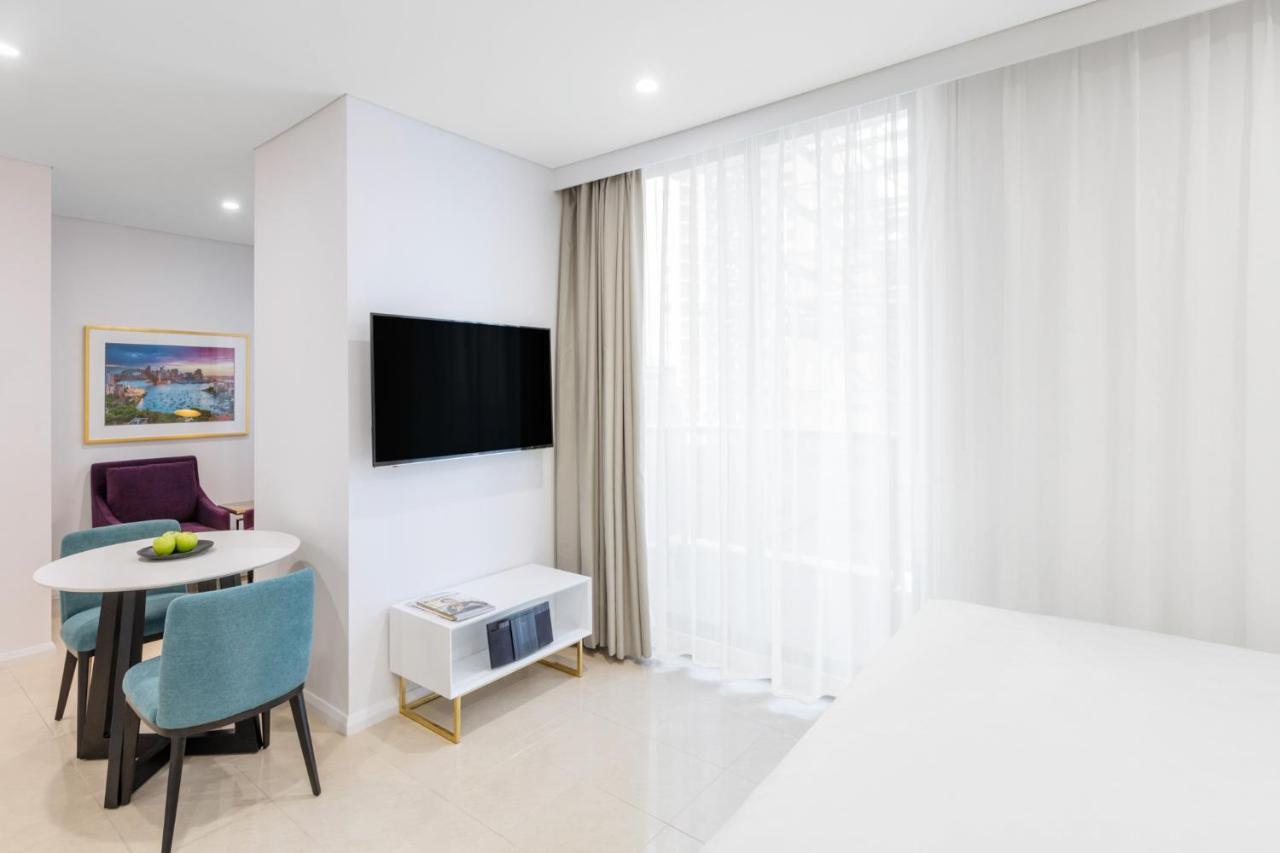 Meriton Suites Pitt Street, Сидни Екстериор снимка A typical apartment interior
