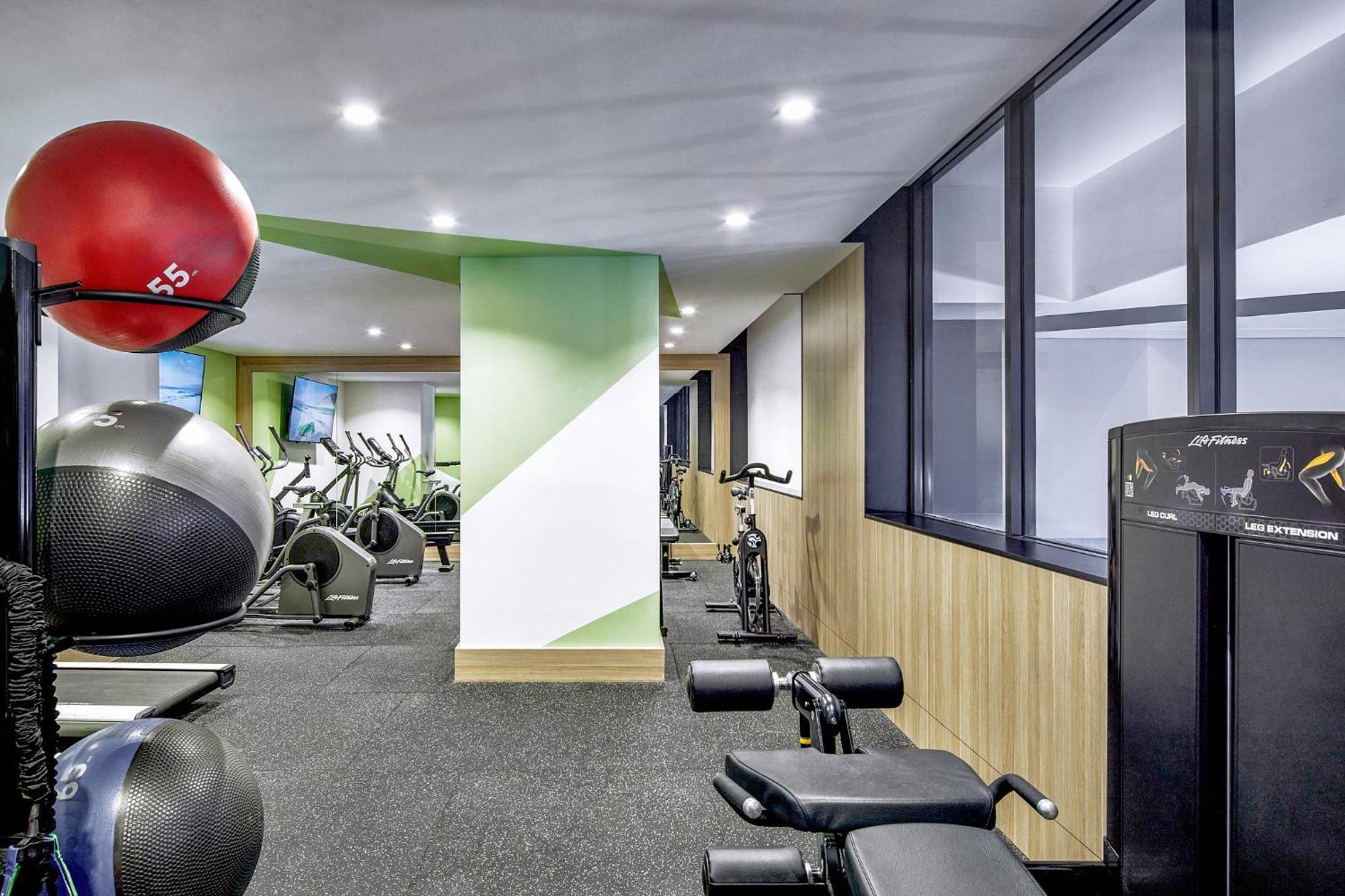 Meriton Suites Pitt Street, Сидни Екстериор снимка The gym at the 2012 London Olympics